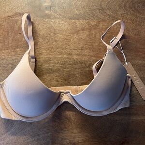 SKIMS Fits Everybody Scoop Plunge Bra Ochre